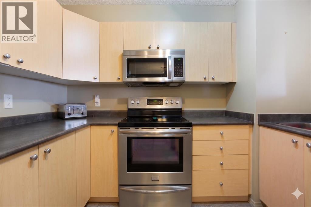 6405, 304 Mackenzie Way Sw, Airdrie, Alberta  T4B 3H6 - Photo 8 - A2303877