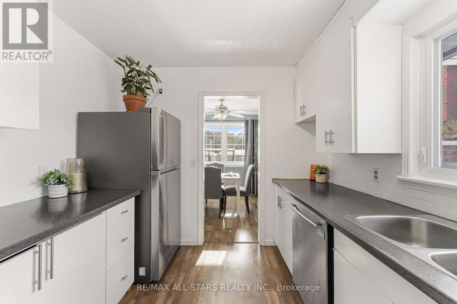 49 Kennedy Drive, Kawartha Lakes, Ontario  K0M 1N0 - Photo 12 - X12896206