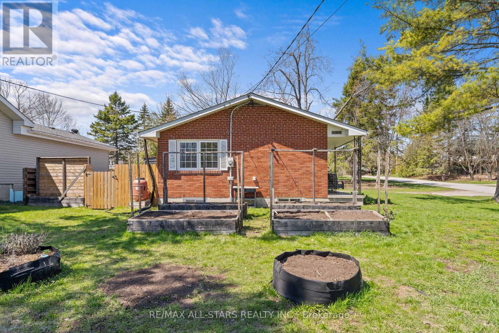 49 Kennedy Drive, Kawartha Lakes, Ontario  K0M 1N0 - Photo 35 - X12896206