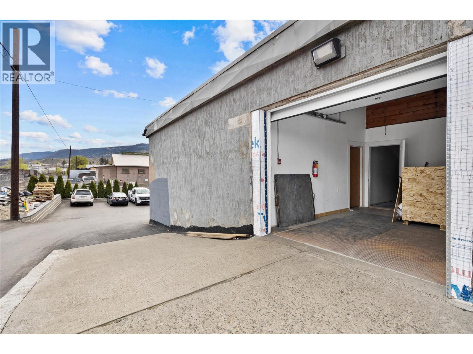 986 Victoria Street Unit# A/b, Kamloops, British Columbia  V2C 2B9 - Photo 16 - 10385239