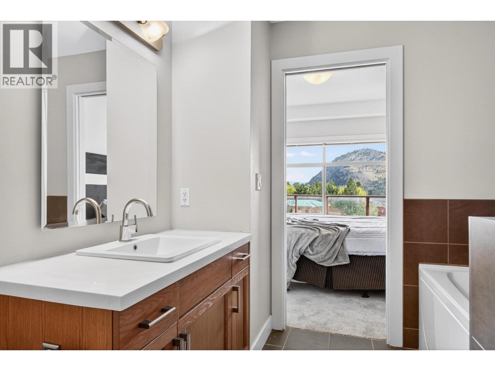 3205 Skyview Lane Unit# 508, West Kelowna, British Columbia  V4T 3J3 - Photo 13 - 10378923