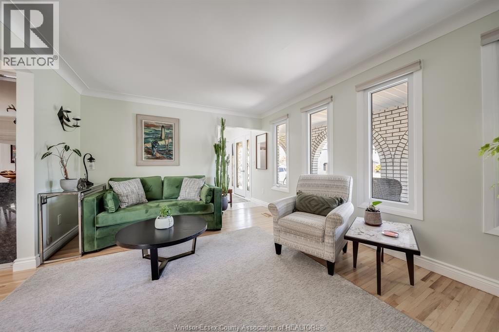 109 Centennial, Tecumseh, Ontario  N8N 2N7 - Photo 5 - 26009048