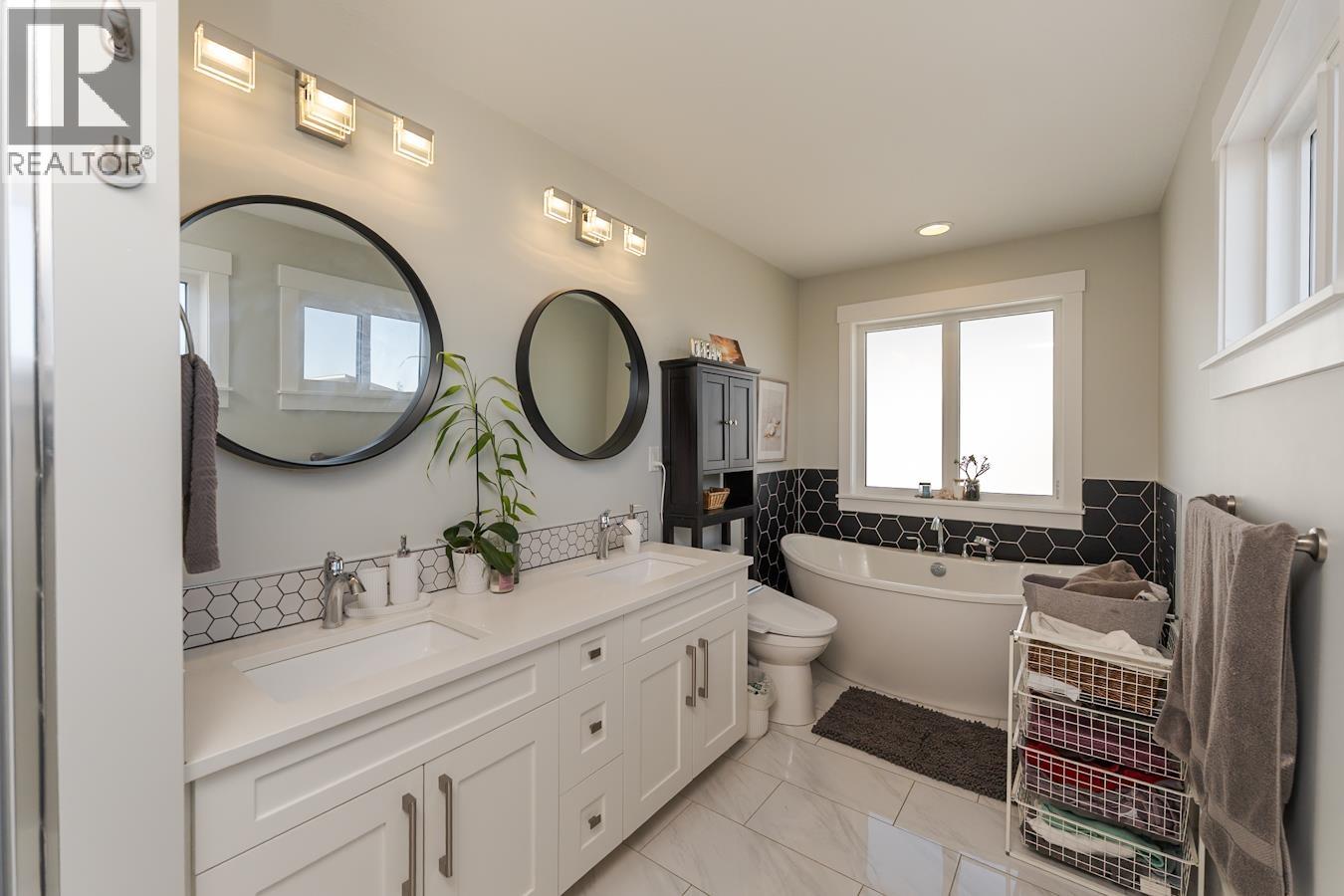 2478-2480 Carmichael Place, Prince George, British Columbia  V2N 0B9 - Photo 26 - R3116848