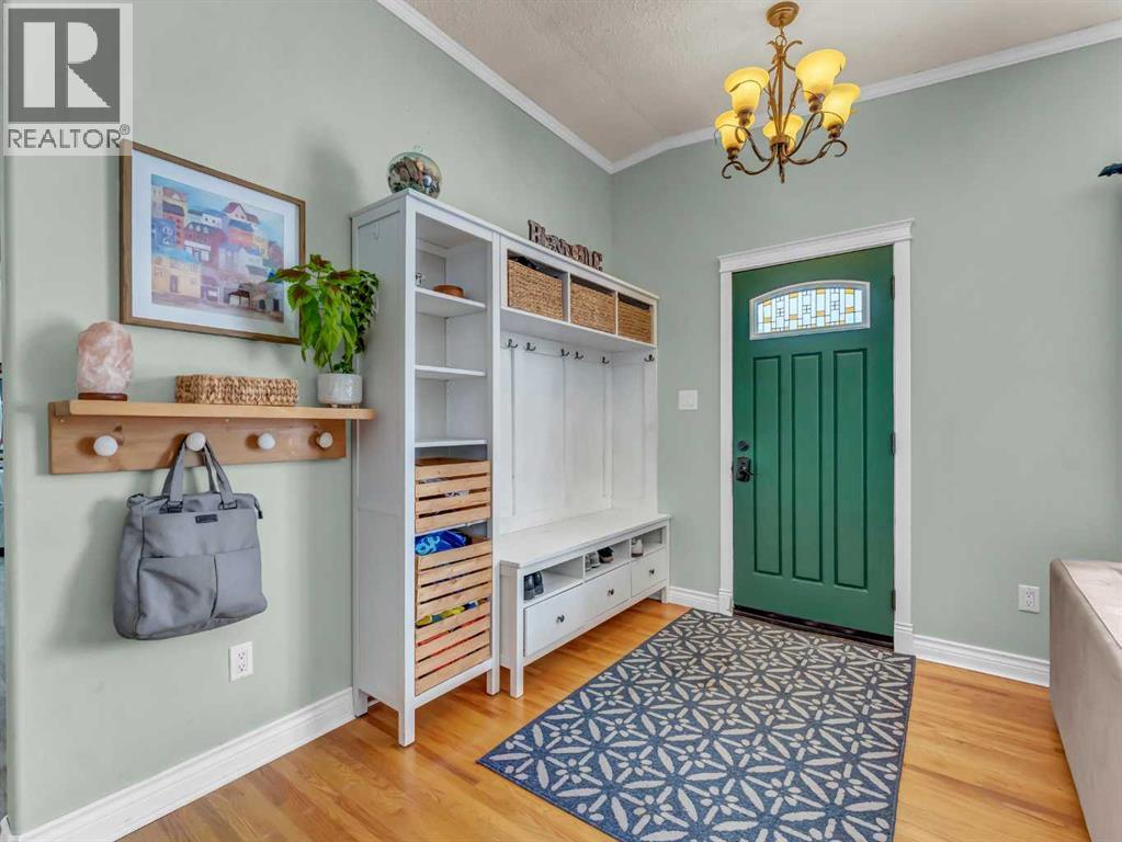 161 Burns Crescent Nw, Medicine Hat, Alberta  T1A 6W2 - Photo 5 - A2305536