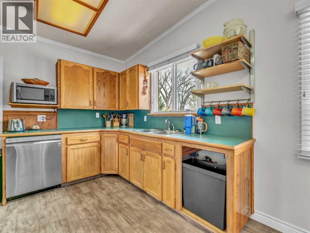 161 Burns Crescent Nw, Medicine Hat, Alberta  T1A 6W2 - Photo 13 - A2305536