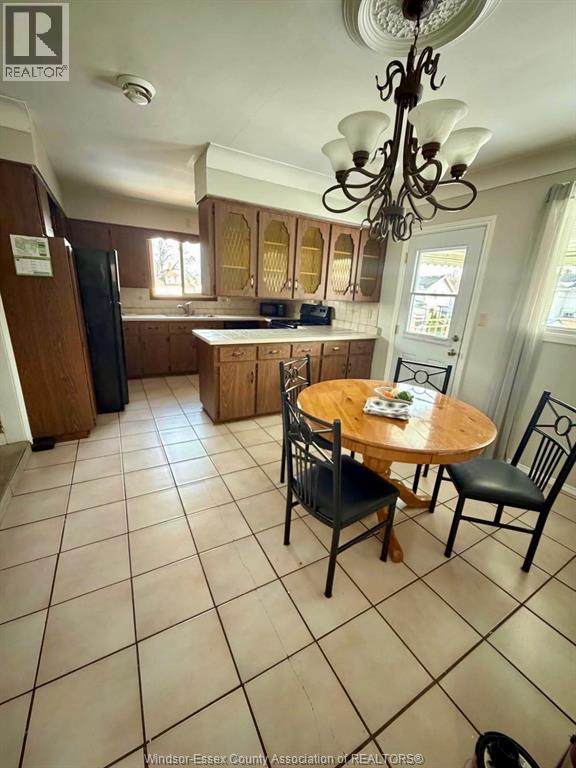 745 Cataraqui, Windsor, Ontario  N9A 3P3 - Photo 4 - 26009444