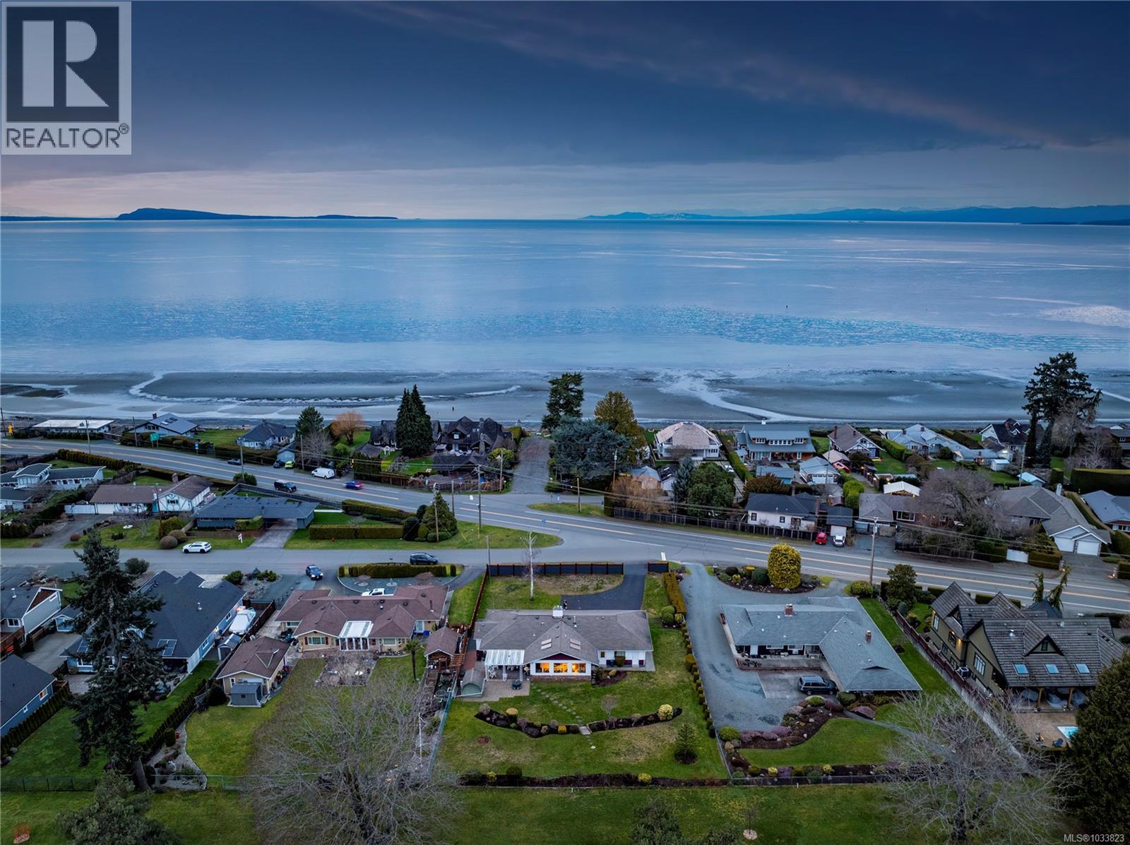 260 Elizabeth Ave, Qualicum Beach, British Columbia  V9K 1G8 - Photo 2 - 1033823