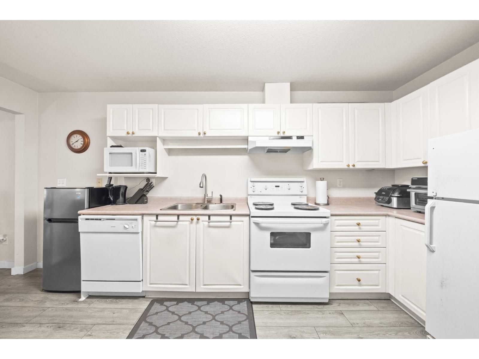 312 8068 120a Street, Surrey, British Columbia  V3W 3P3 - Photo 12 - R3104899