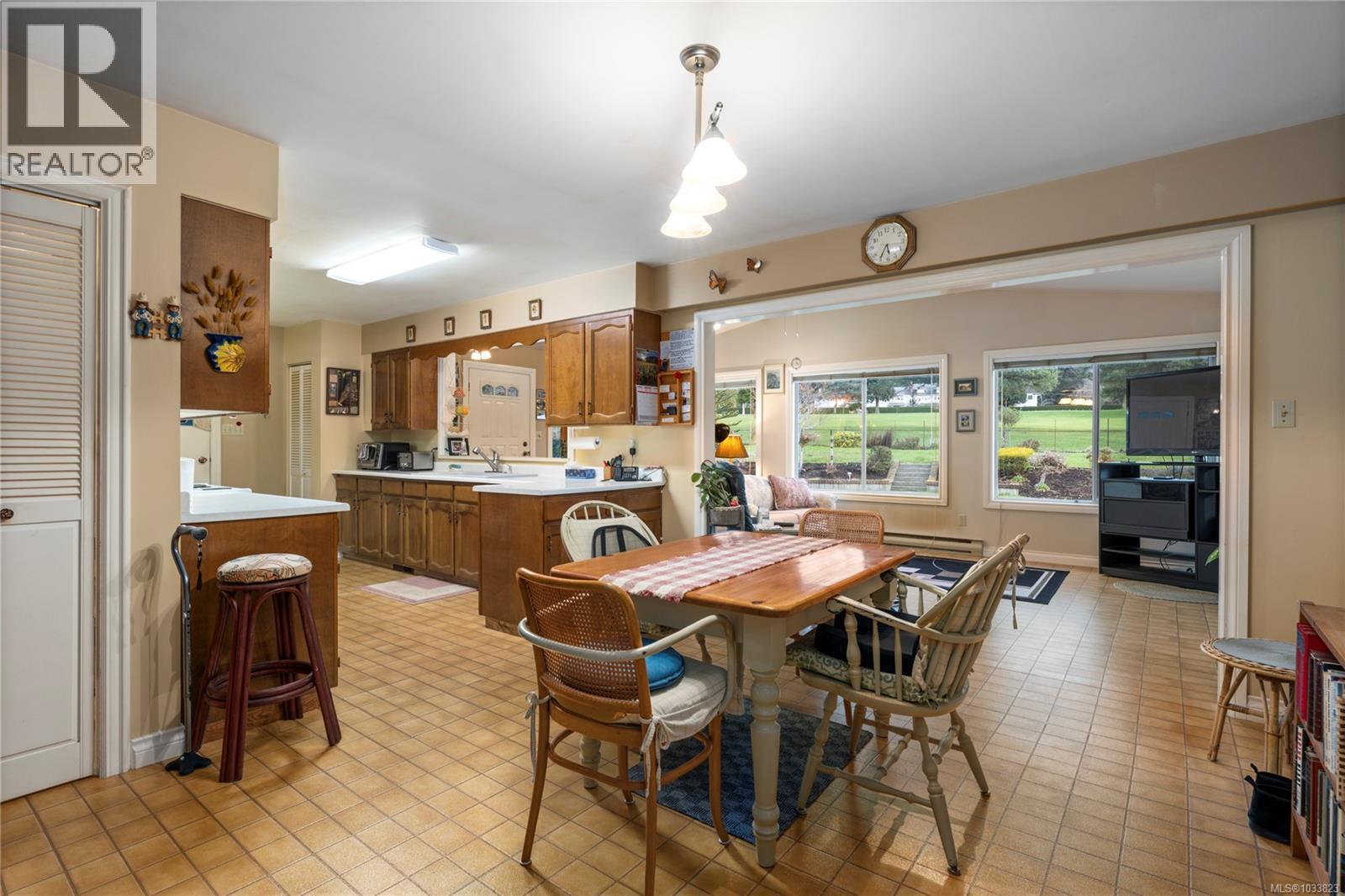 260 Elizabeth Ave, Qualicum Beach, British Columbia  V9K 1G8 - Photo 37 - 1033823