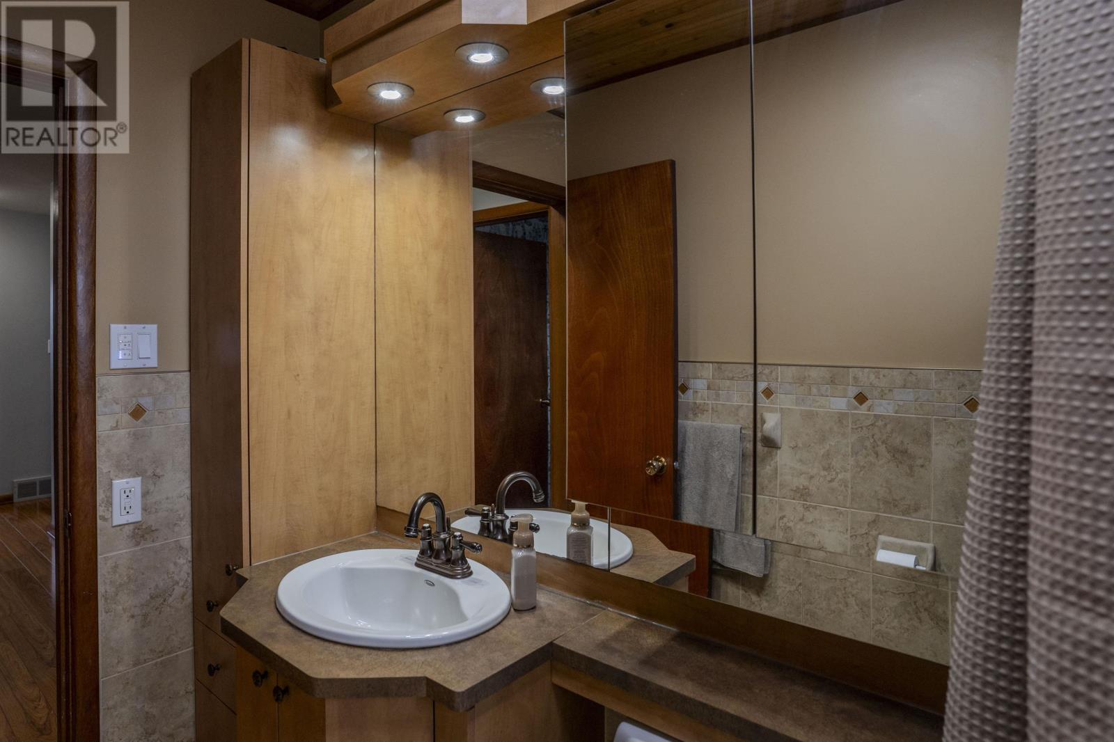 431 Cartier Ct, Thunder Bay, Ontario  P7E 6A9 - Photo 21 - TB2600832