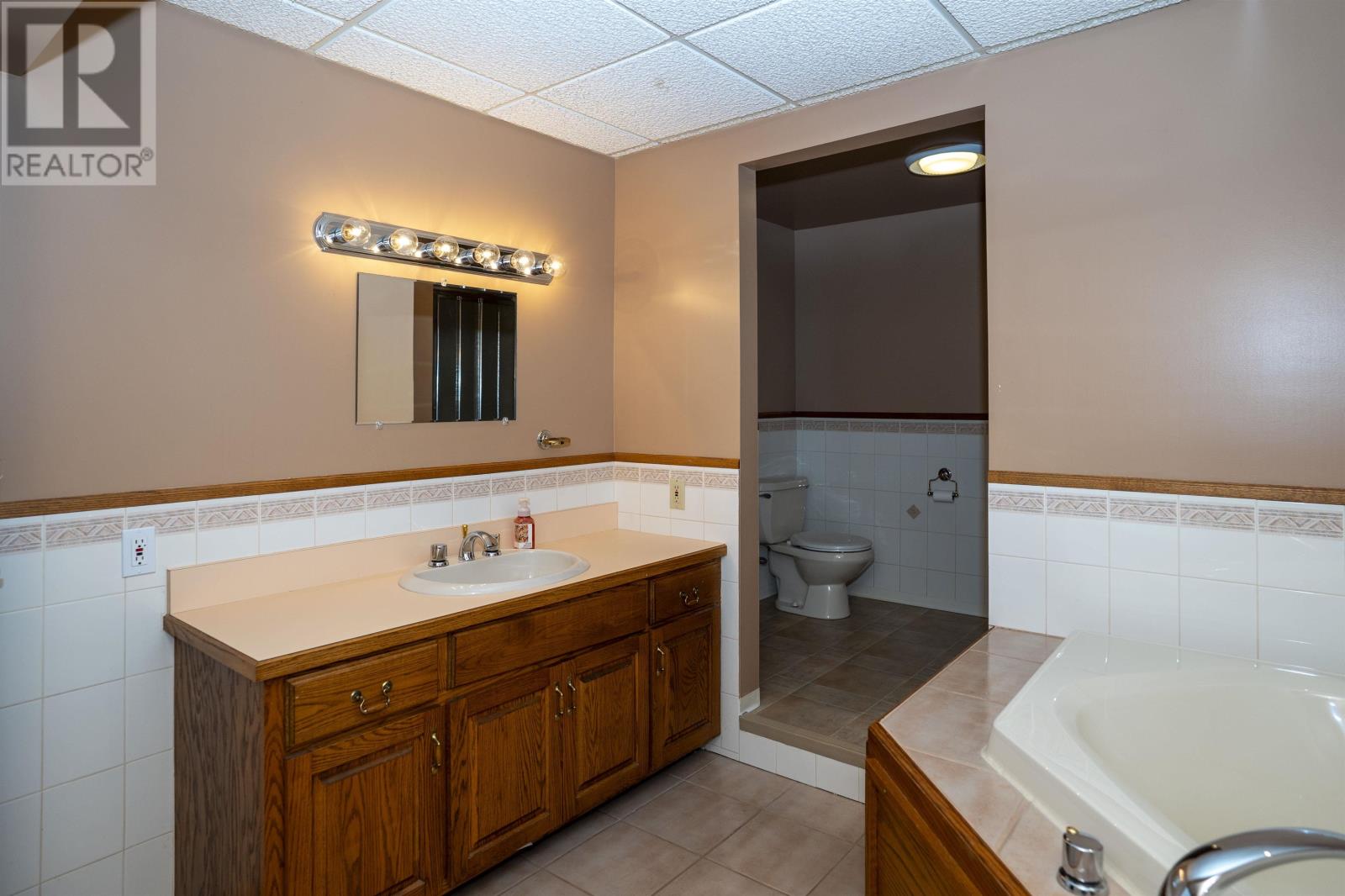 431 Cartier Ct, Thunder Bay, Ontario  P7E 6A9 - Photo 25 - TB2600832