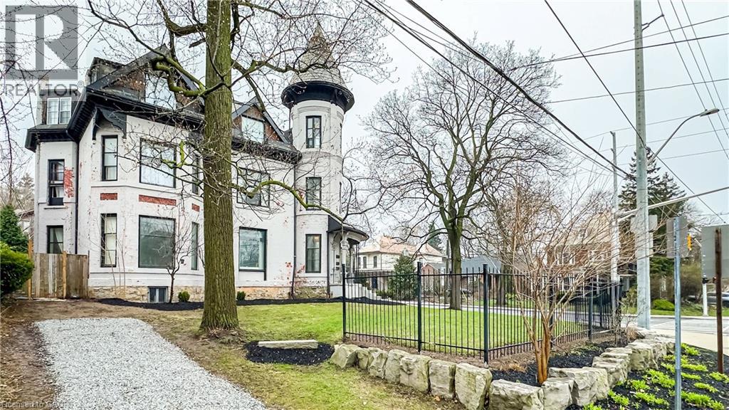 347 Queen Street S, Hamilton, Ontario  L8P 3T8 - Photo 4 - 40821438