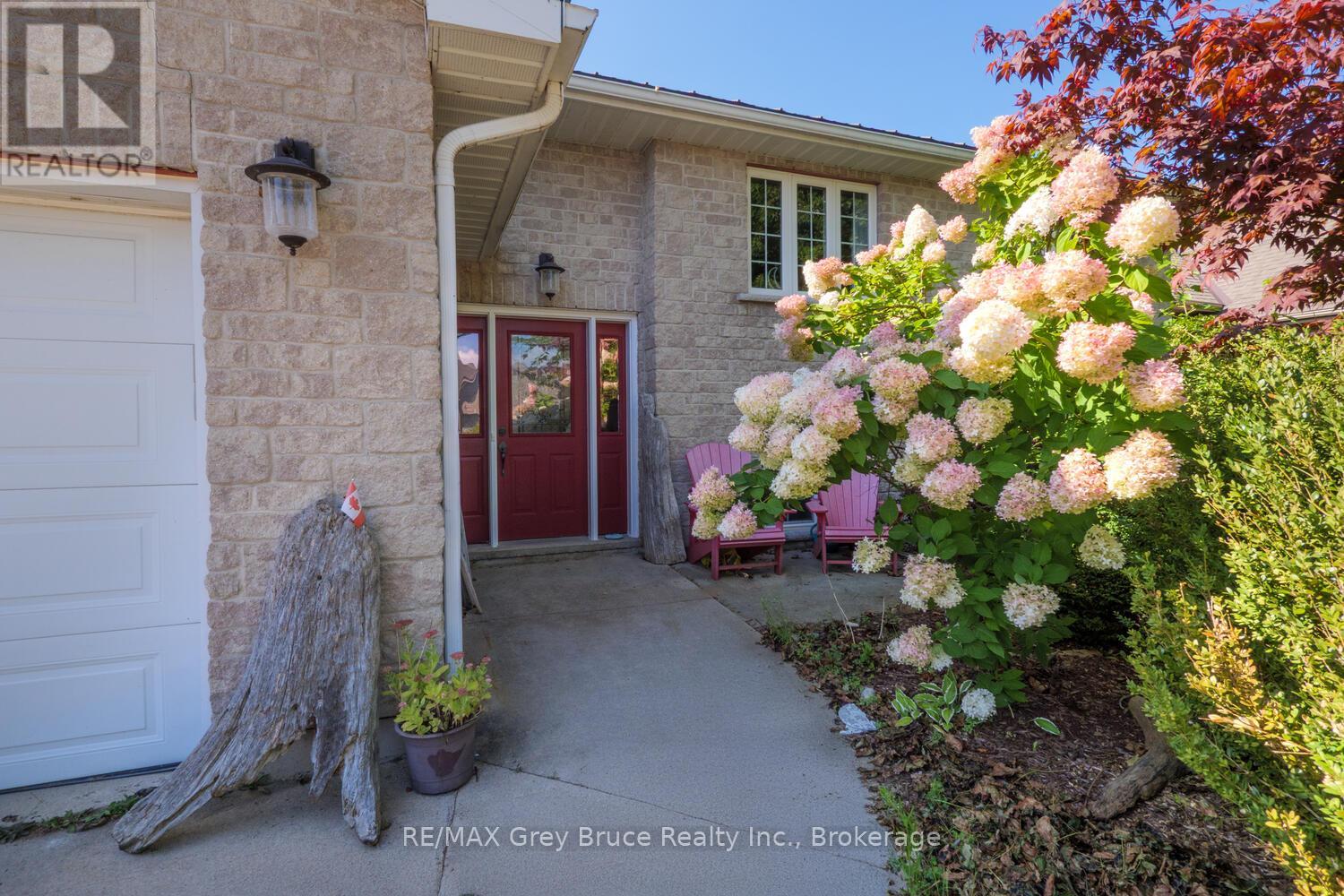 958 HIGHLAND STREET, Saugeen Shores, Ontario