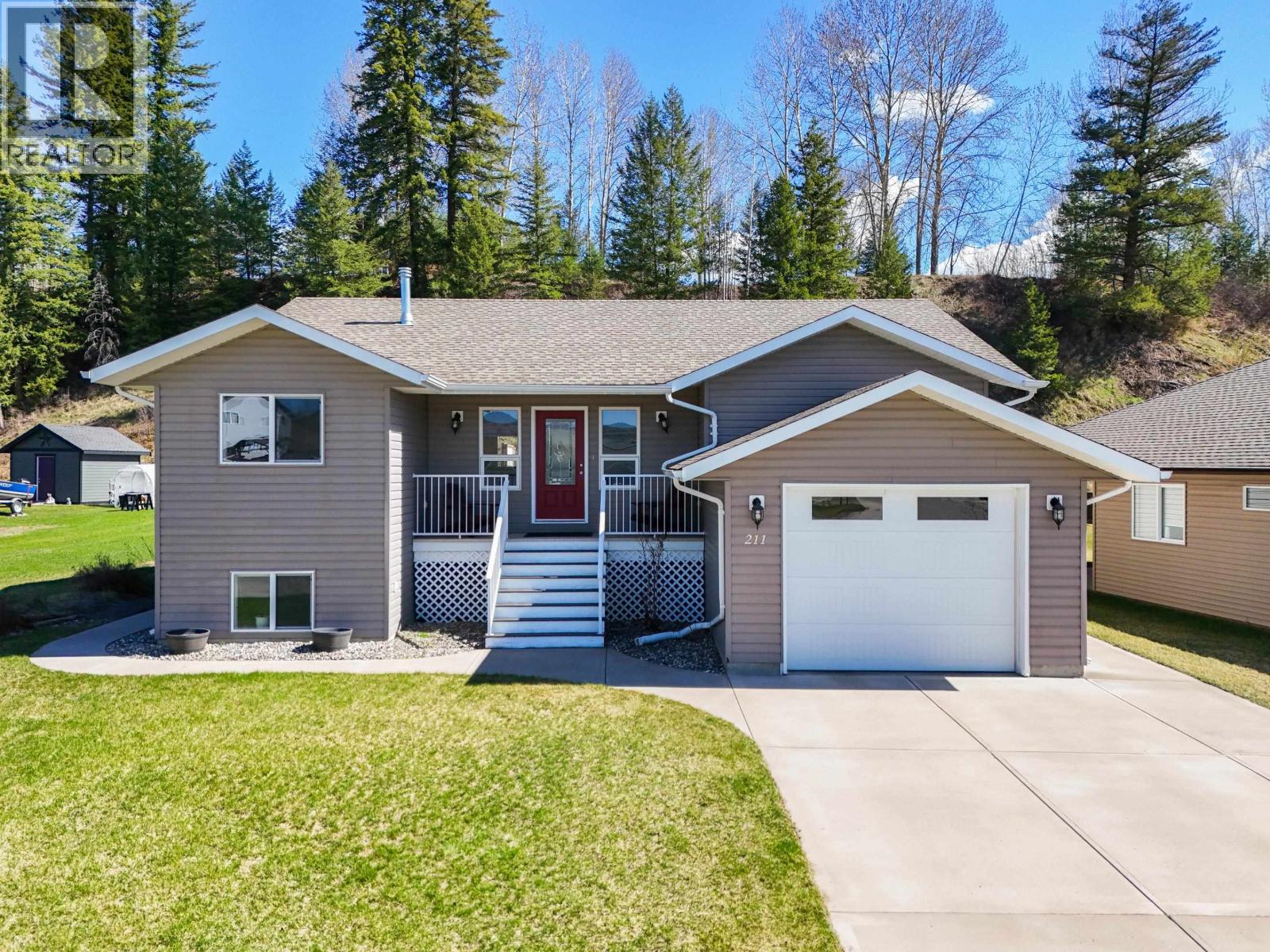 211 Nickel Ridge Avenue, Quesnel, British Columbia  V2J 6P6 - Photo 2 - R3117010