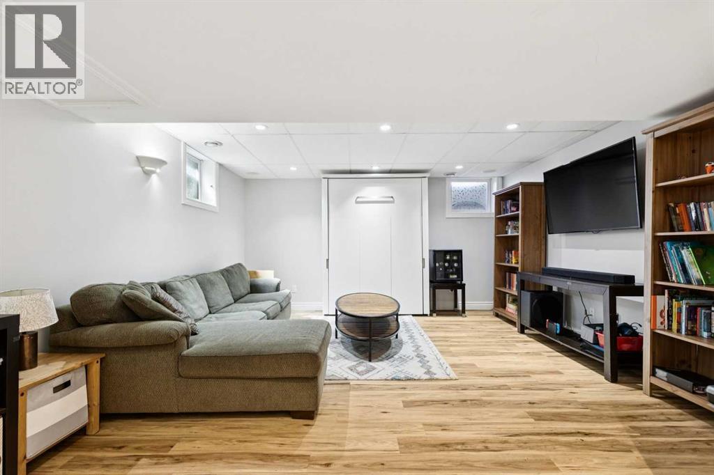 734 Oakhill Place SW, Calgary, Alberta  T2V 3X9 - Photo 33 - A2299715