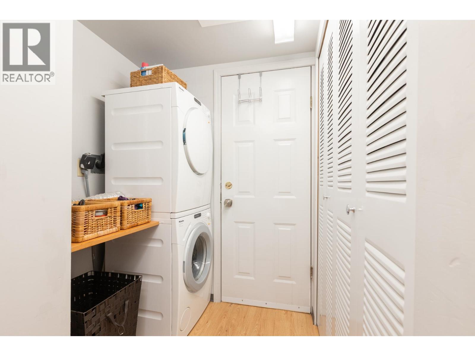 1884 Bluff Way, Coquitlam, British Columbia  V3E 1J2 - Photo 18 - R3116772