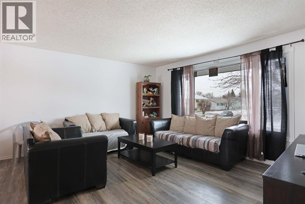 3 Lake Newell Bay E, Brooks, Alberta  T1R 0L6 - Photo 5 - A2305249