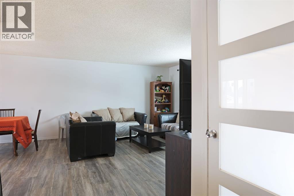 3 Lake Newell Bay E, Brooks, Alberta  T1R 0L6 - Photo 4 - A2305249