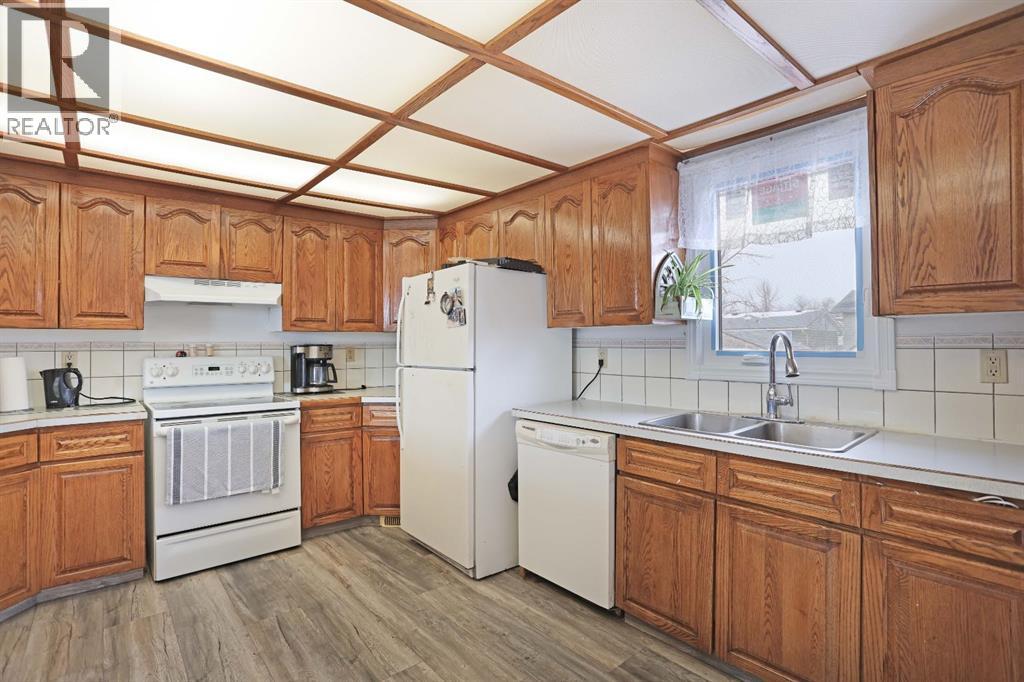 3 Lake Newell Bay E, Brooks, Alberta  T1R 0L6 - Photo 10 - A2305249