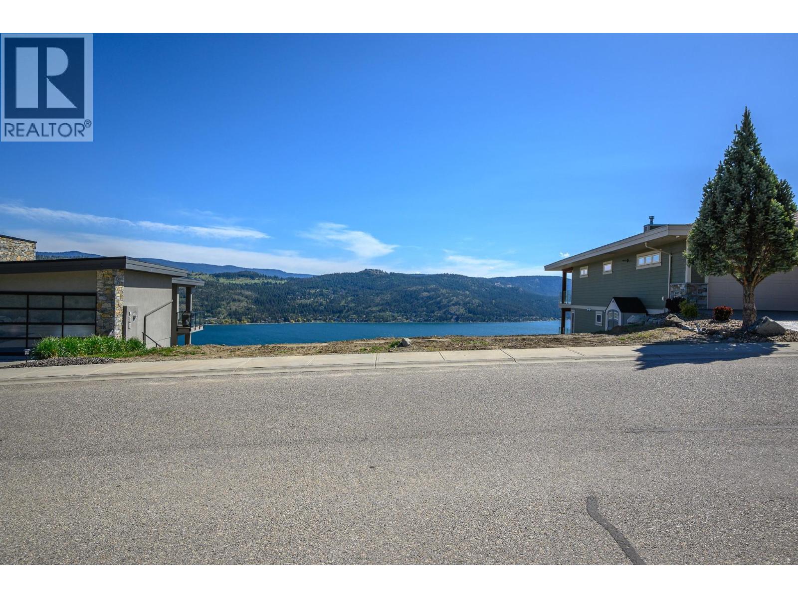8872 Hampshire Crescent, Vernon, British Columbia  V1H 2K9 - Photo 2 - 10384529