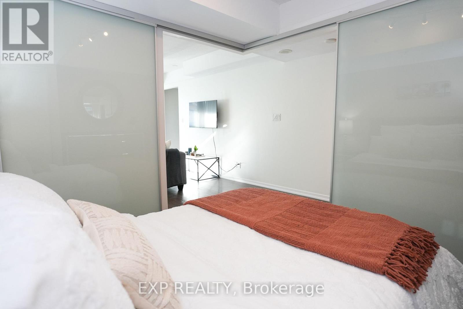 938 - 68 Abell Street, Toronto, Ontario  M6J 0B1 - Photo 14 - C13055204