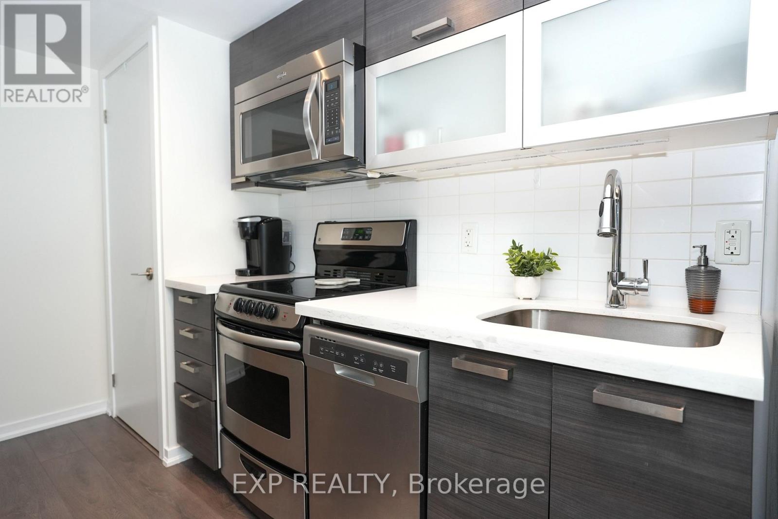 938 - 68 Abell Street, Toronto, Ontario  M6J 0B1 - Photo 17 - C13055204