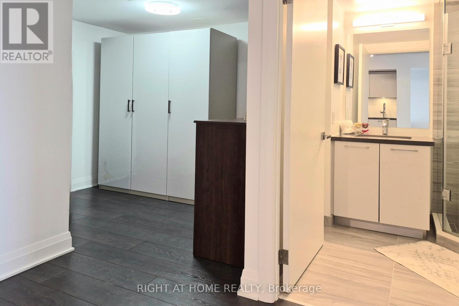 319 - 33 Frederick Todd Way W, Toronto, Ontario  M4G 0C9 - Photo 7 - C13055260