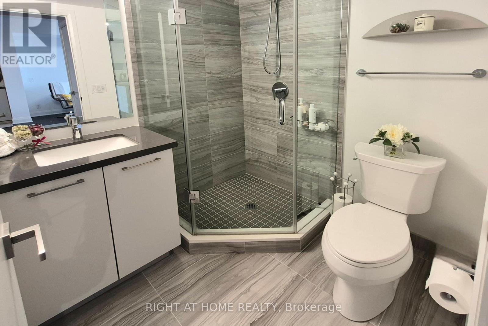 319 - 33 Frederick Todd Way W, Toronto, Ontario  M4G 0C9 - Photo 9 - C13055260