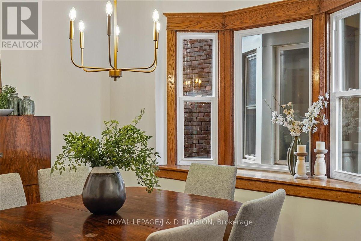 141 Browning Avenue, Toronto, Ontario  M4K 1W4 - Photo 7 - E12974398