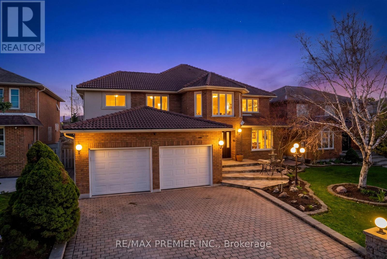 112 BOURBON STREET, Vaughan, Ontario