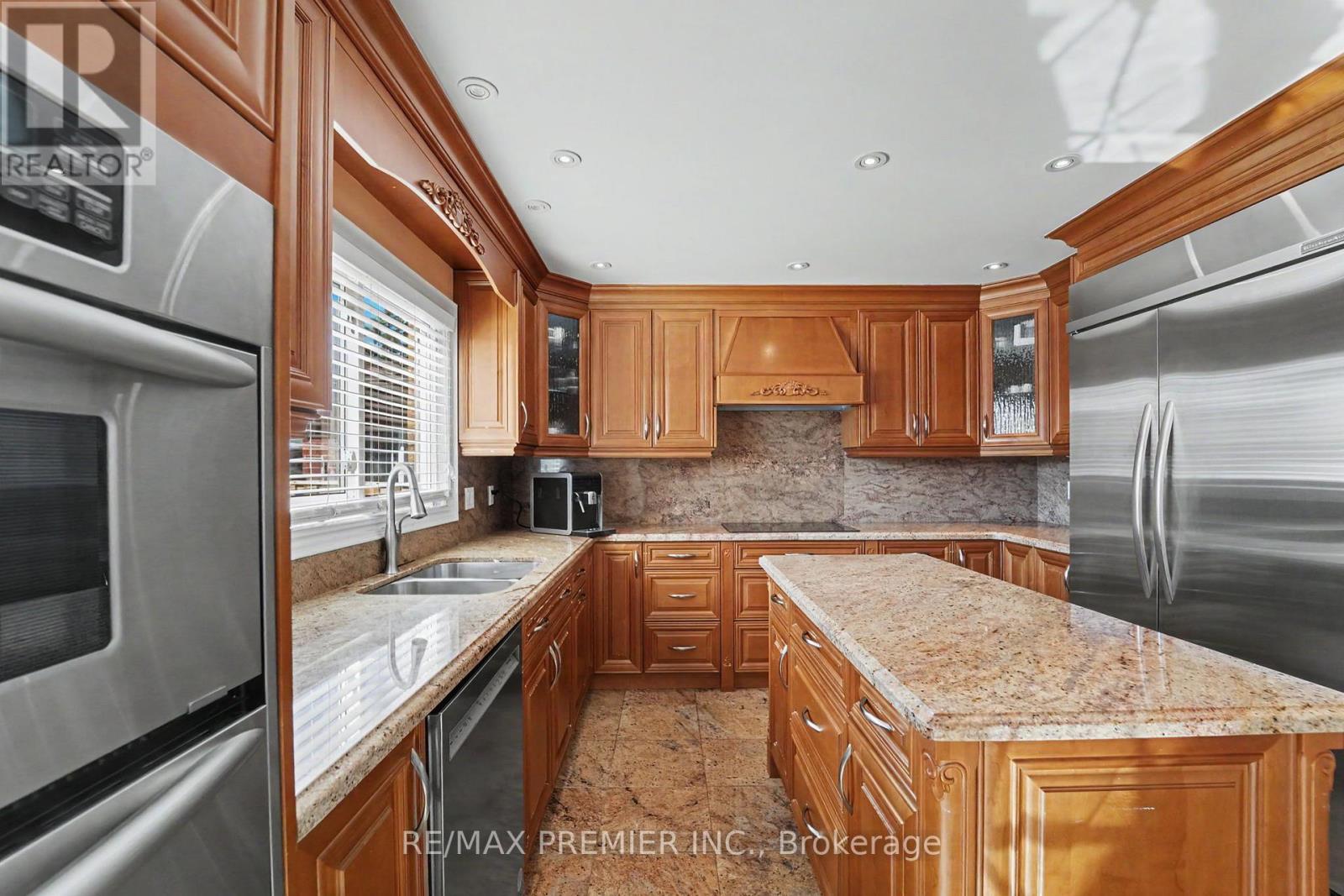 112 Bourbon Street, Vaughan, Ontario  L4L 6Y9 - Photo 11 - N13055236