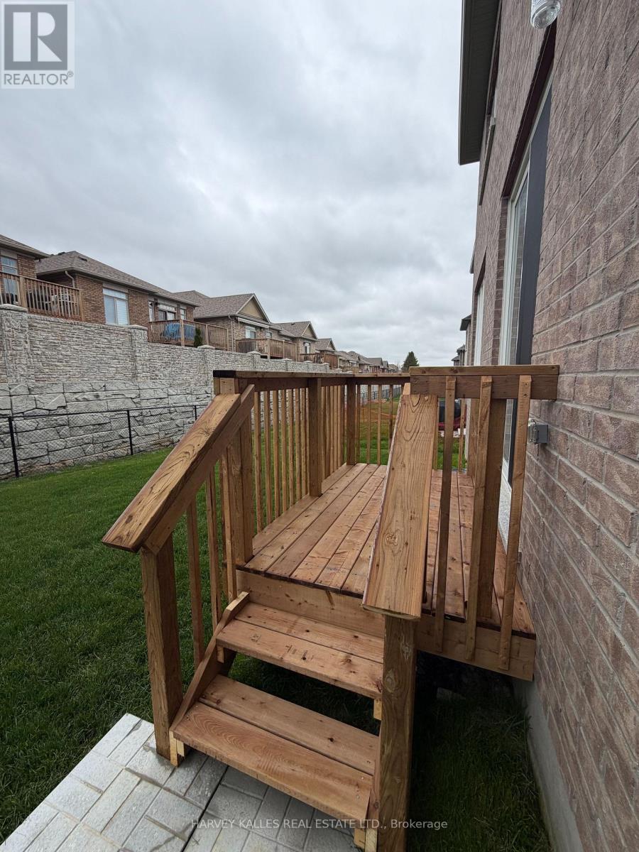 49 Lawrence D. Pridham Avenue, New Tecumseth, Ontario  L9R 0X2 - Photo 16 - N13055292