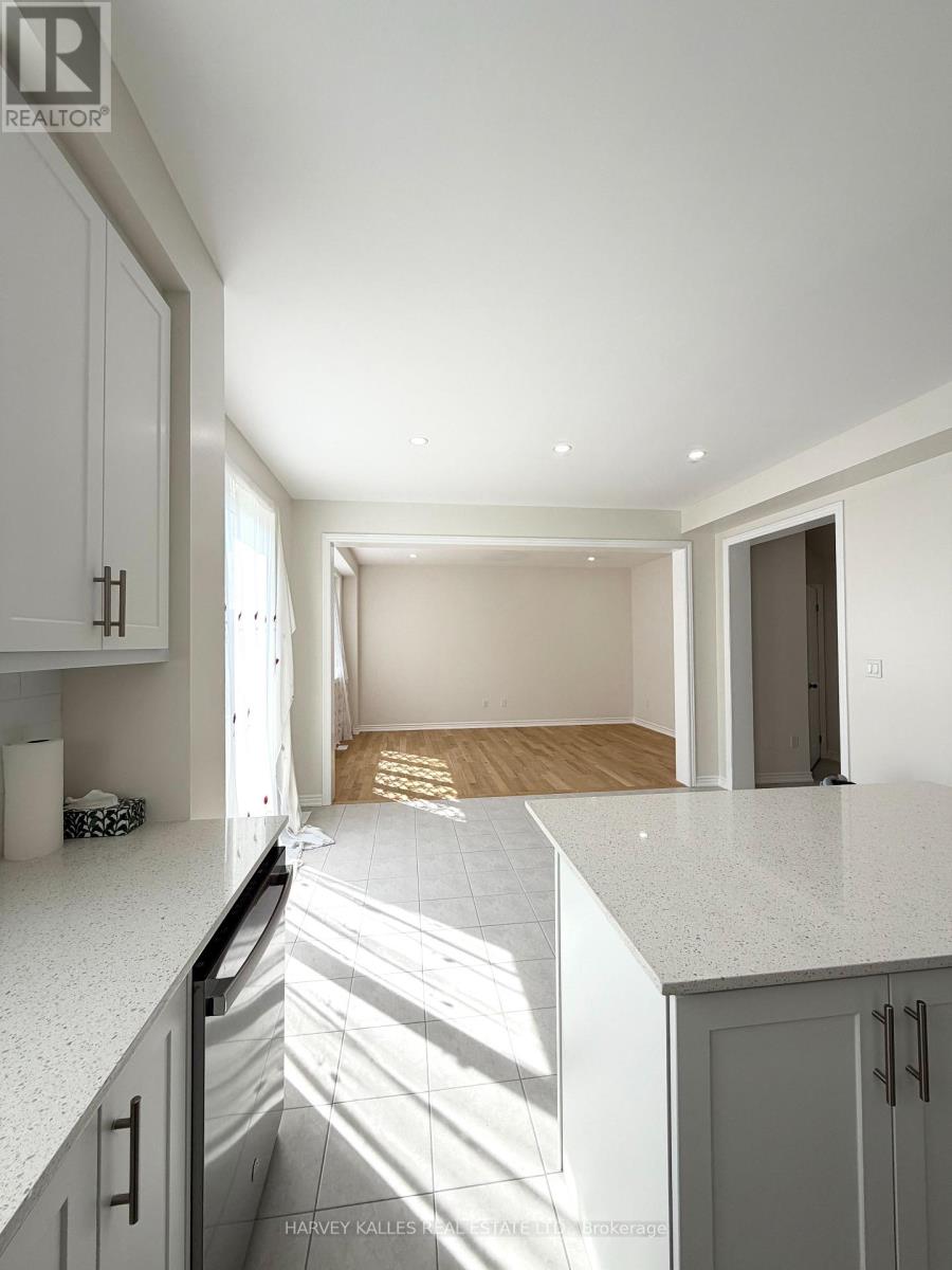 49 Lawrence D. Pridham Avenue, New Tecumseth, Ontario  L9R 0X2 - Photo 5 - N13055292