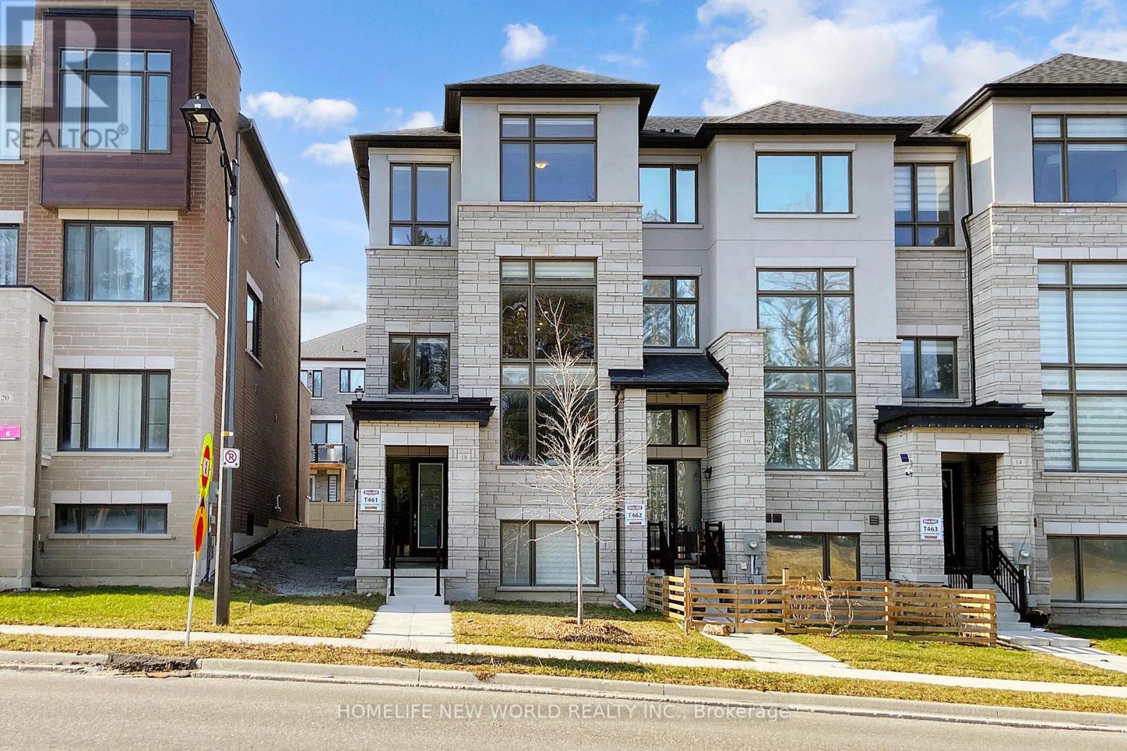 18 BENNINGTON ROAD, Newmarket, Ontario