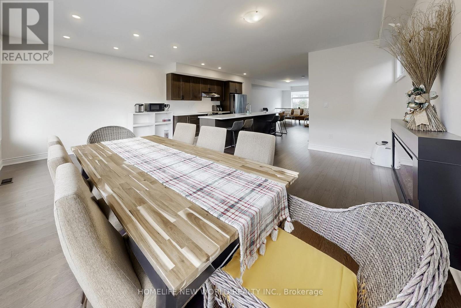 18 Bennington Road, Newmarket, Ontario  L3X 0M8 - Photo 16 - N13055296