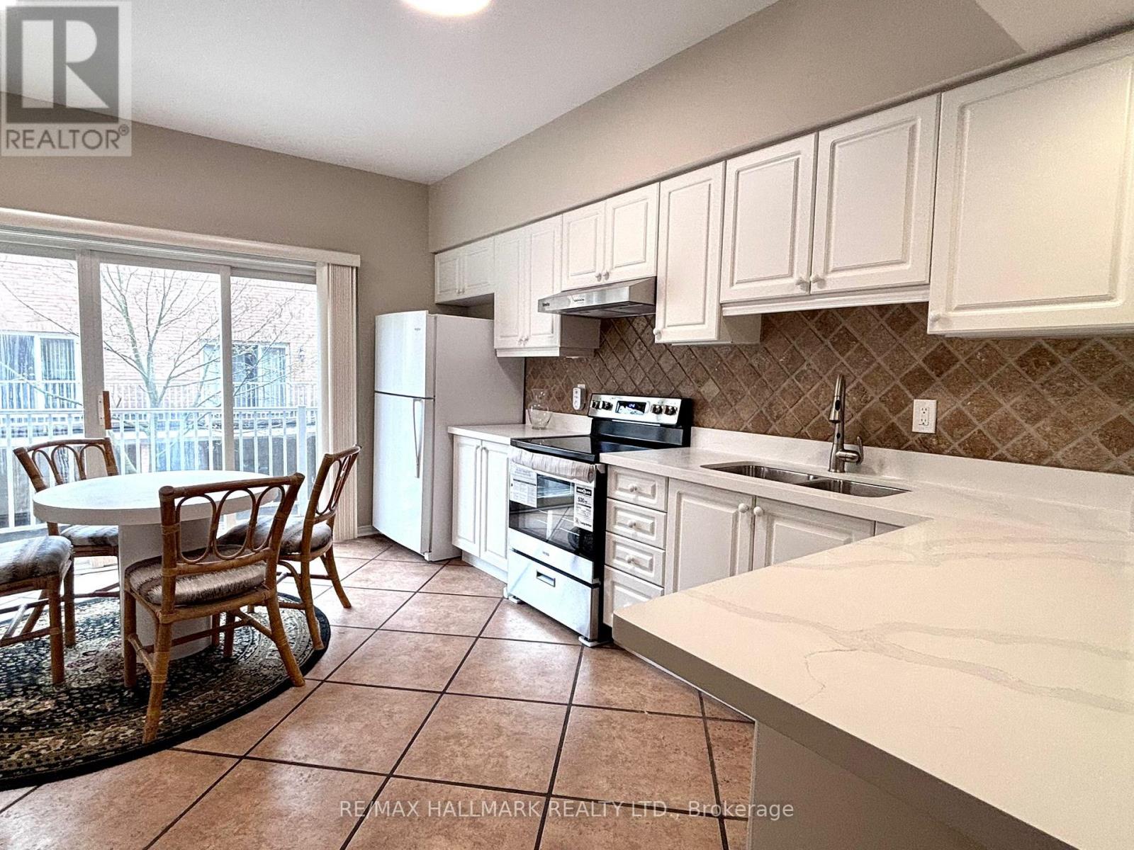 245 - 23 Observatory Lane, Richmond Hill (Harding), Ontario  L4C 0M7 - Photo 7 - N13055306