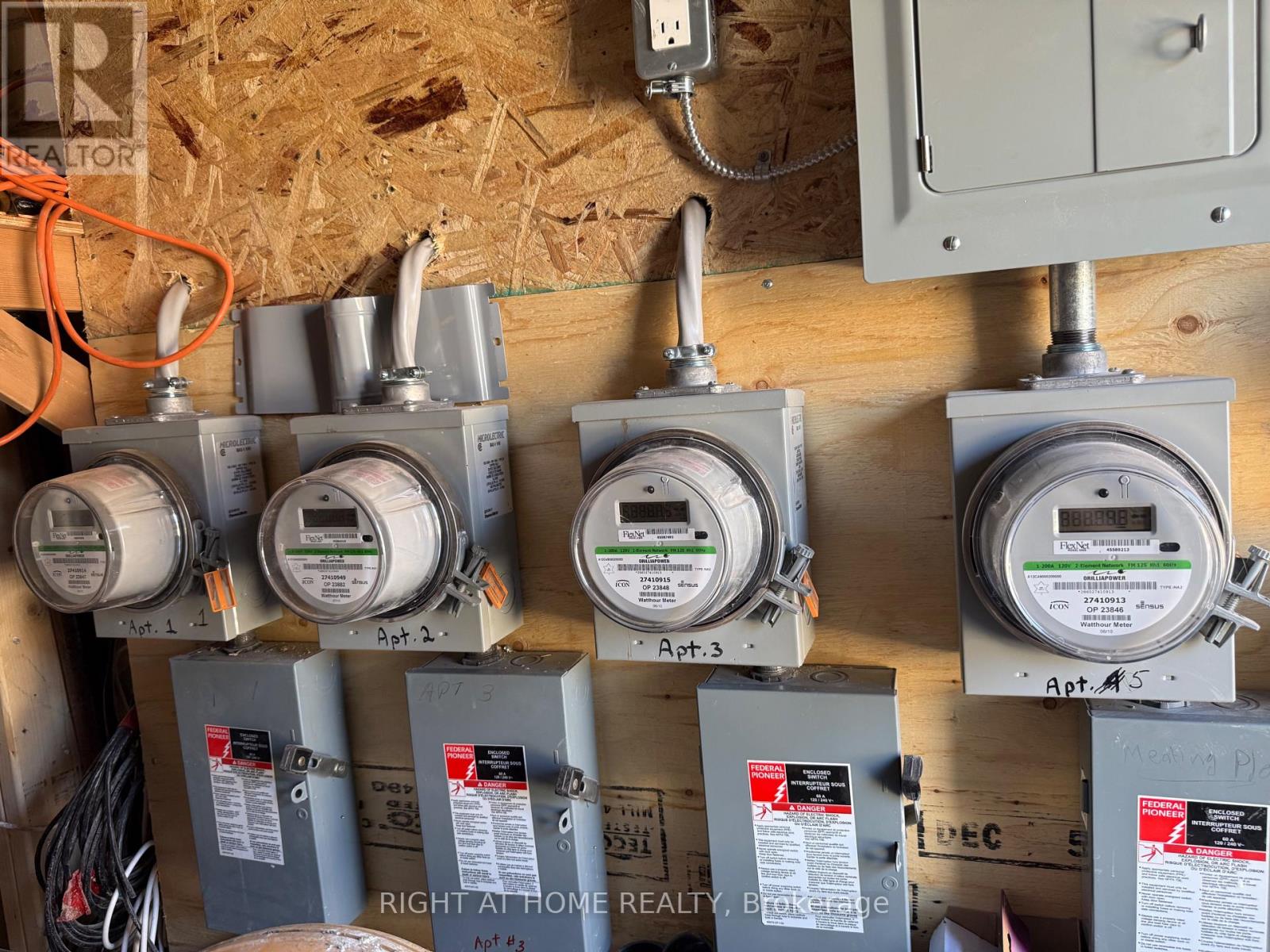 28 West Street N, Orillia, Ontario  L3V 5B8 - Photo 43 - S13055234