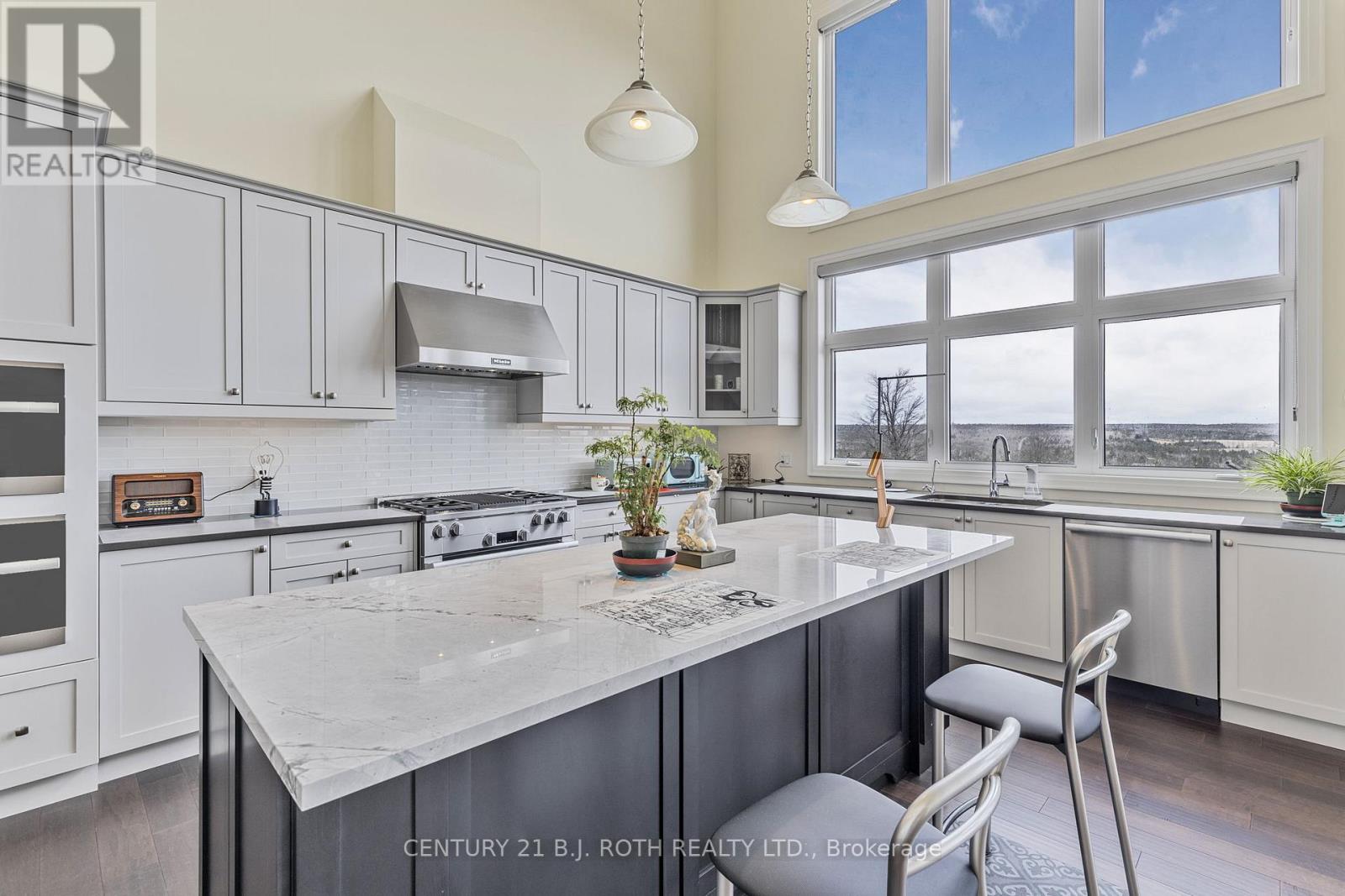 8 Morgan Drive, Oro-Medonte, Ontario  L0K 1E0 - Photo 17 - S13055294