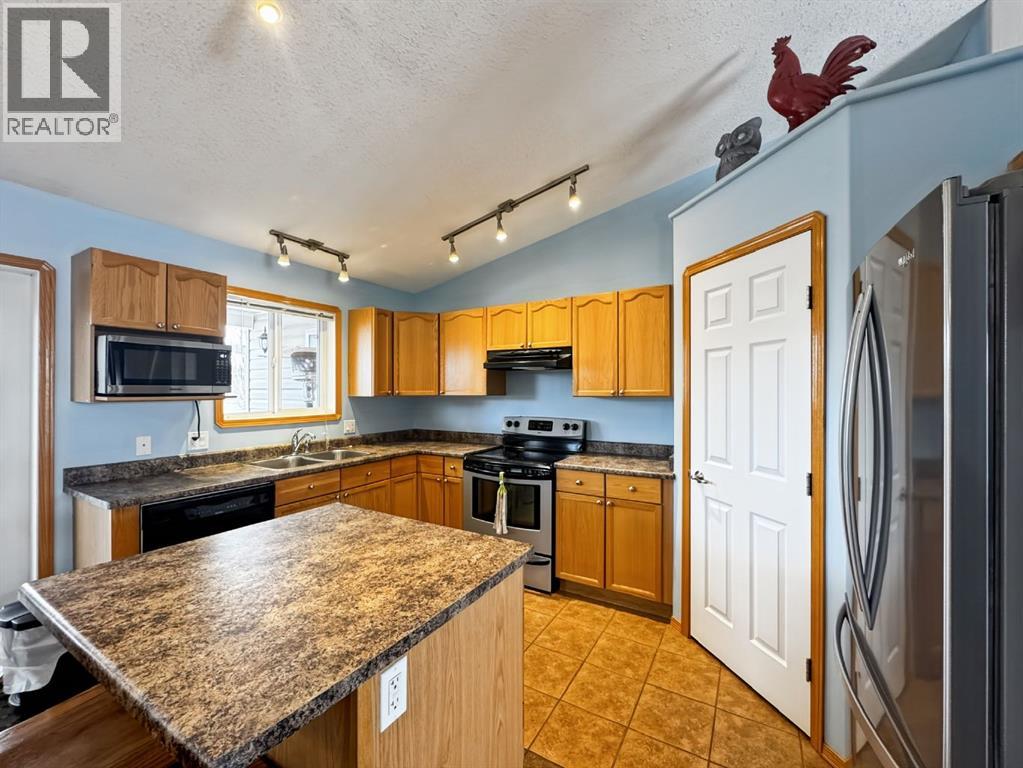 23 Rivers Place, Whitecourt, Alberta  T7S 0A8 - Photo 6 - A2285568