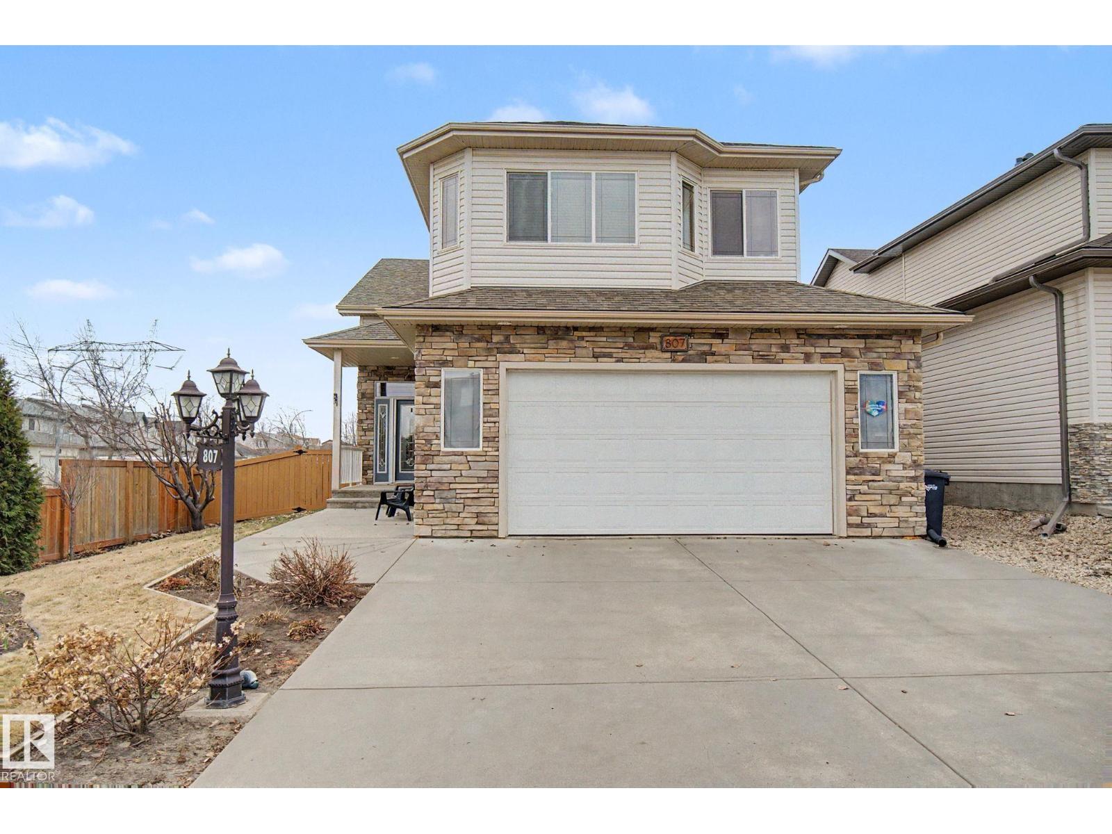 807 Oakland Pl, Devon, Alberta  T9G 2H8 - Photo 2 - E4484537