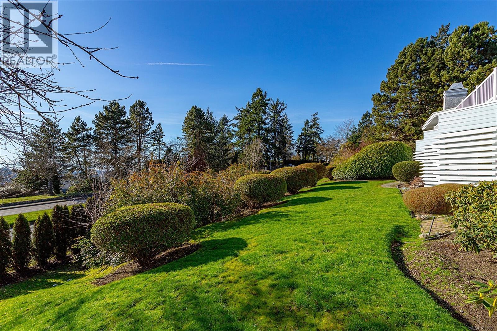 4569 Boulderwood Dr, Saanich, British Columbia  V8Y 3A5 - Photo 46 - 1033833