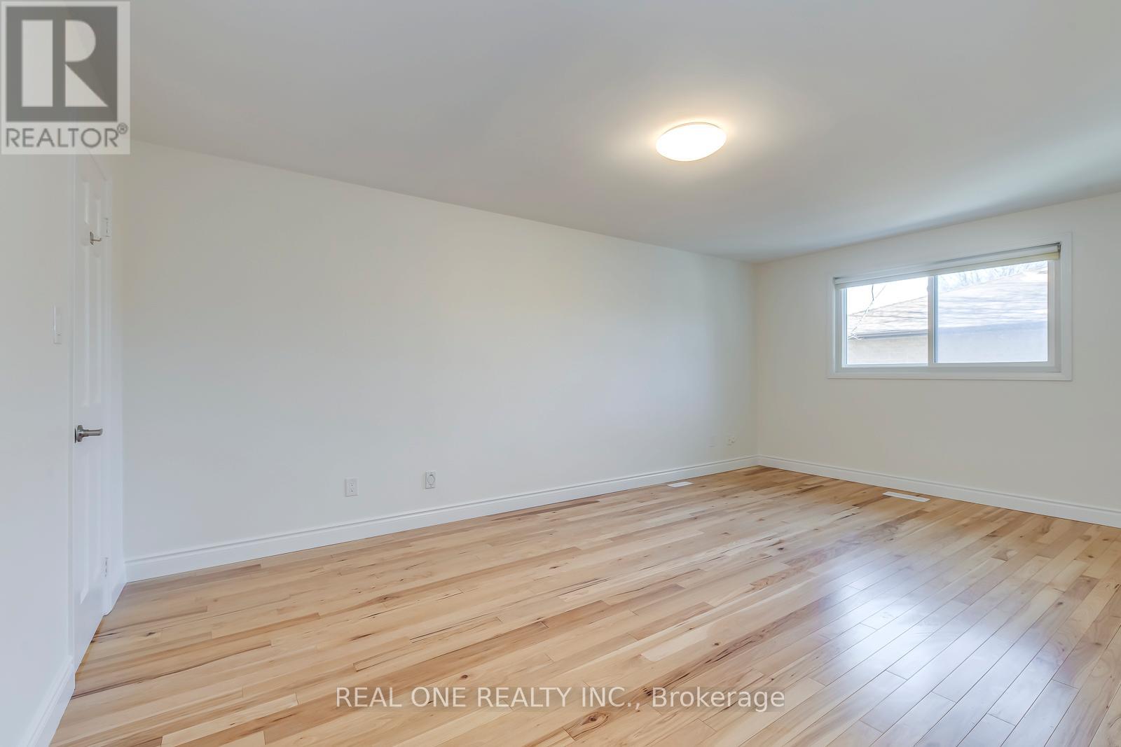 1585 Crombie Road, Mississauga, Ontario  L5J 4J1 - Photo 18 - W13055254