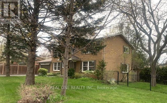 1585 Crombie Road, Mississauga, Ontario  L5J 4J1 - Photo 3 - W13055254