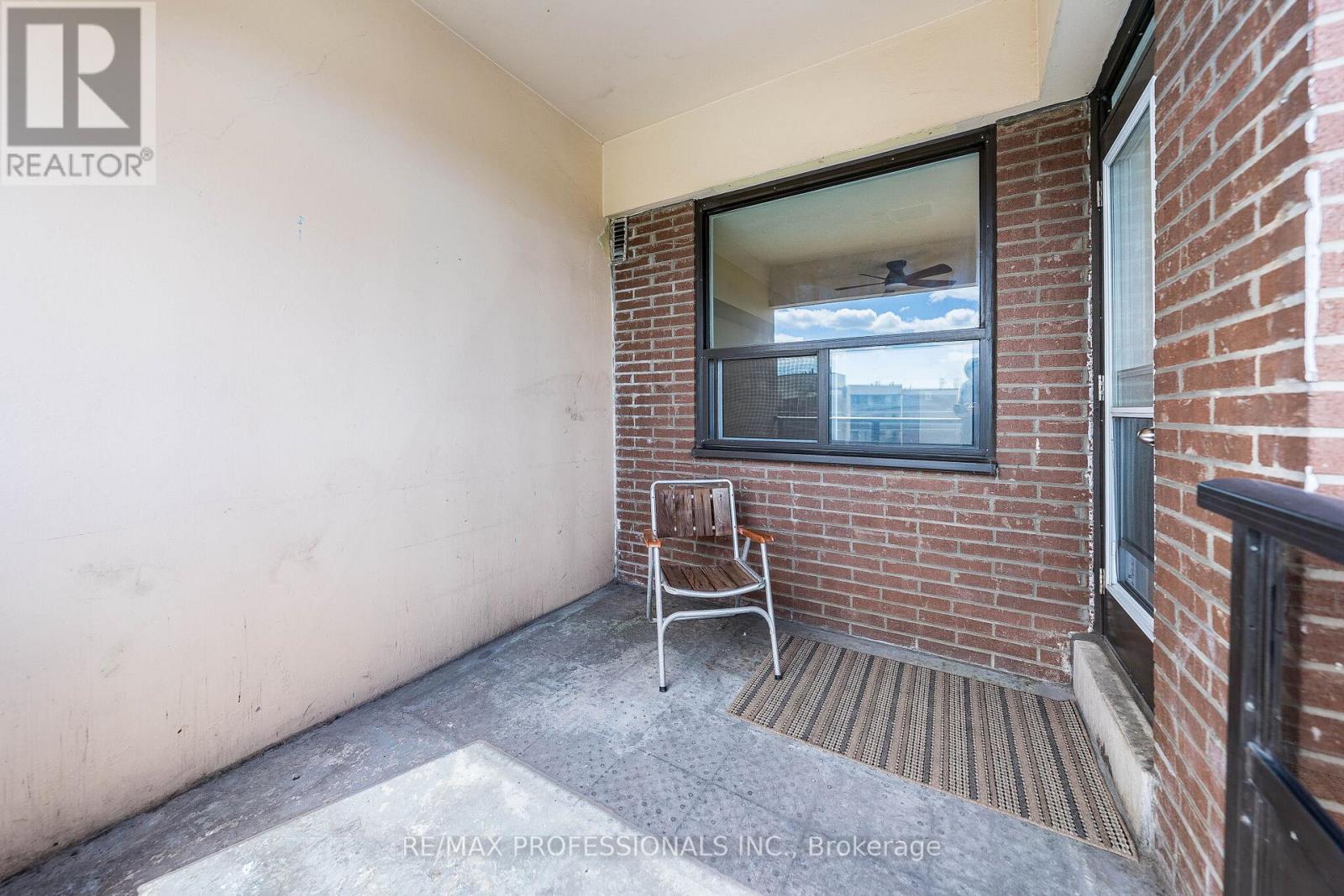 1618 - 551 The West Mall, Toronto, Ontario  M9C 1G7 - Photo 17 - W13055258