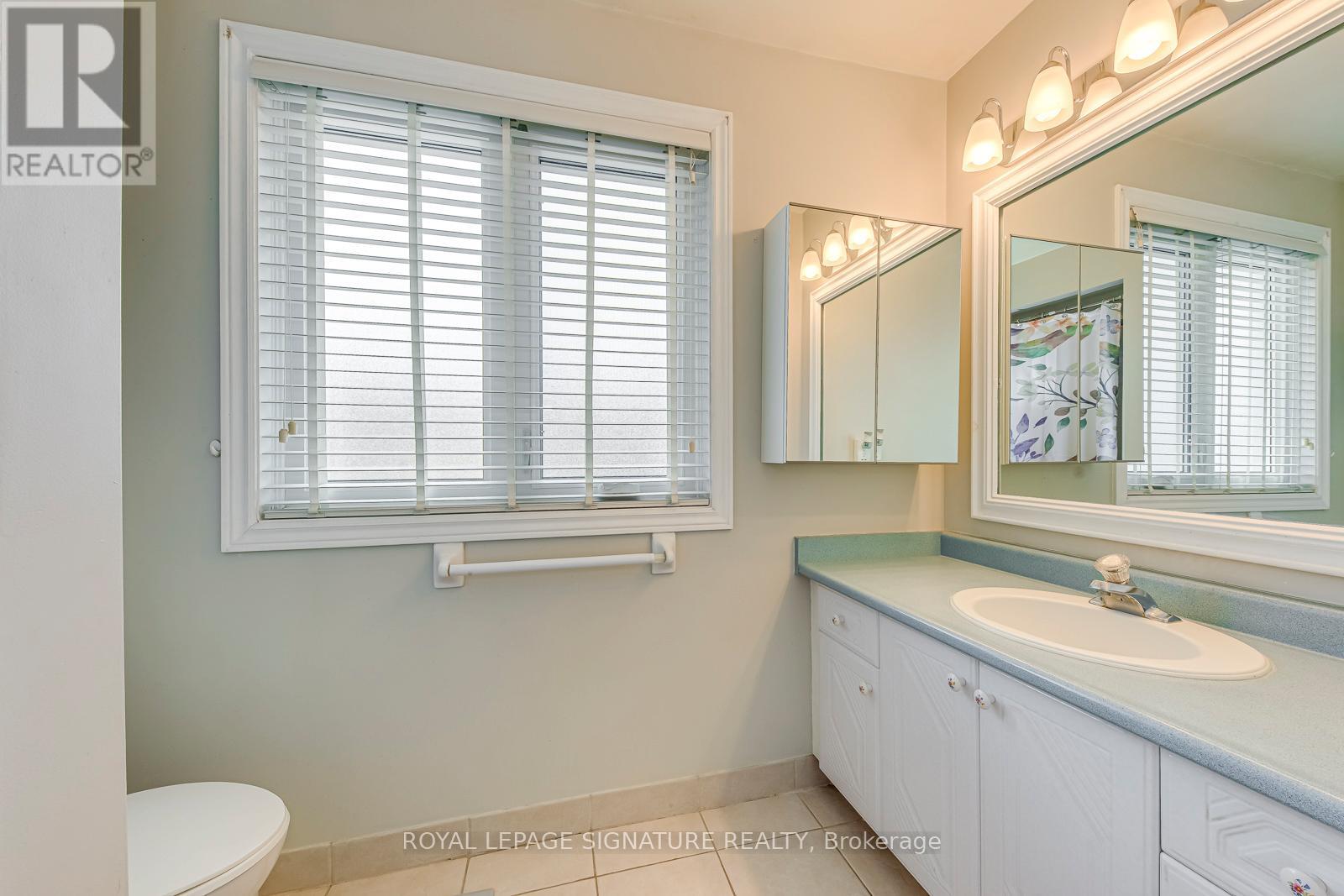 6 Wood Circle, Caledon, Ontario  L7E 1R4 - Photo 19 - W13055328