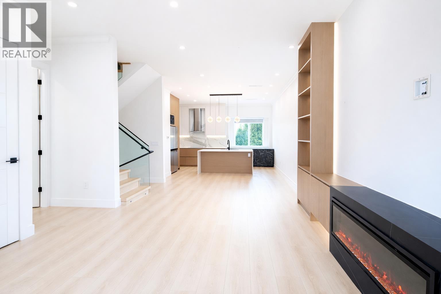 3 6692 Napier Street, Burnaby, British Columbia  V5B 2C3 - Photo 6 - R3098165