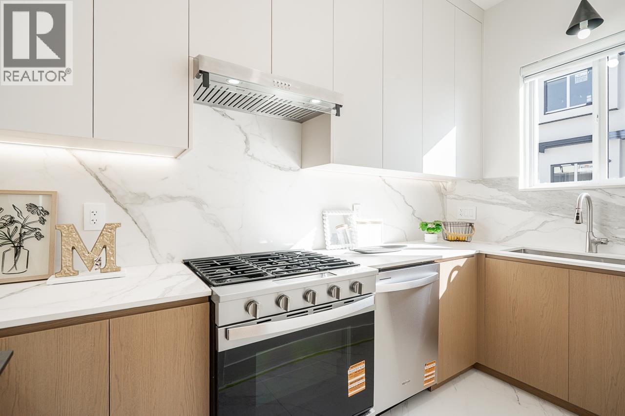 1 6692 Napier Street, Burnaby, British Columbia  V5B 2C3 - Photo 12 - R3098141