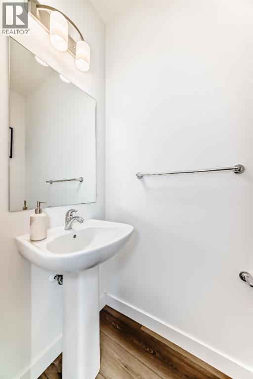 81 Herron Mews NE, Calgary, Alberta  T3P 1Y1 - Photo 15 - A2292545