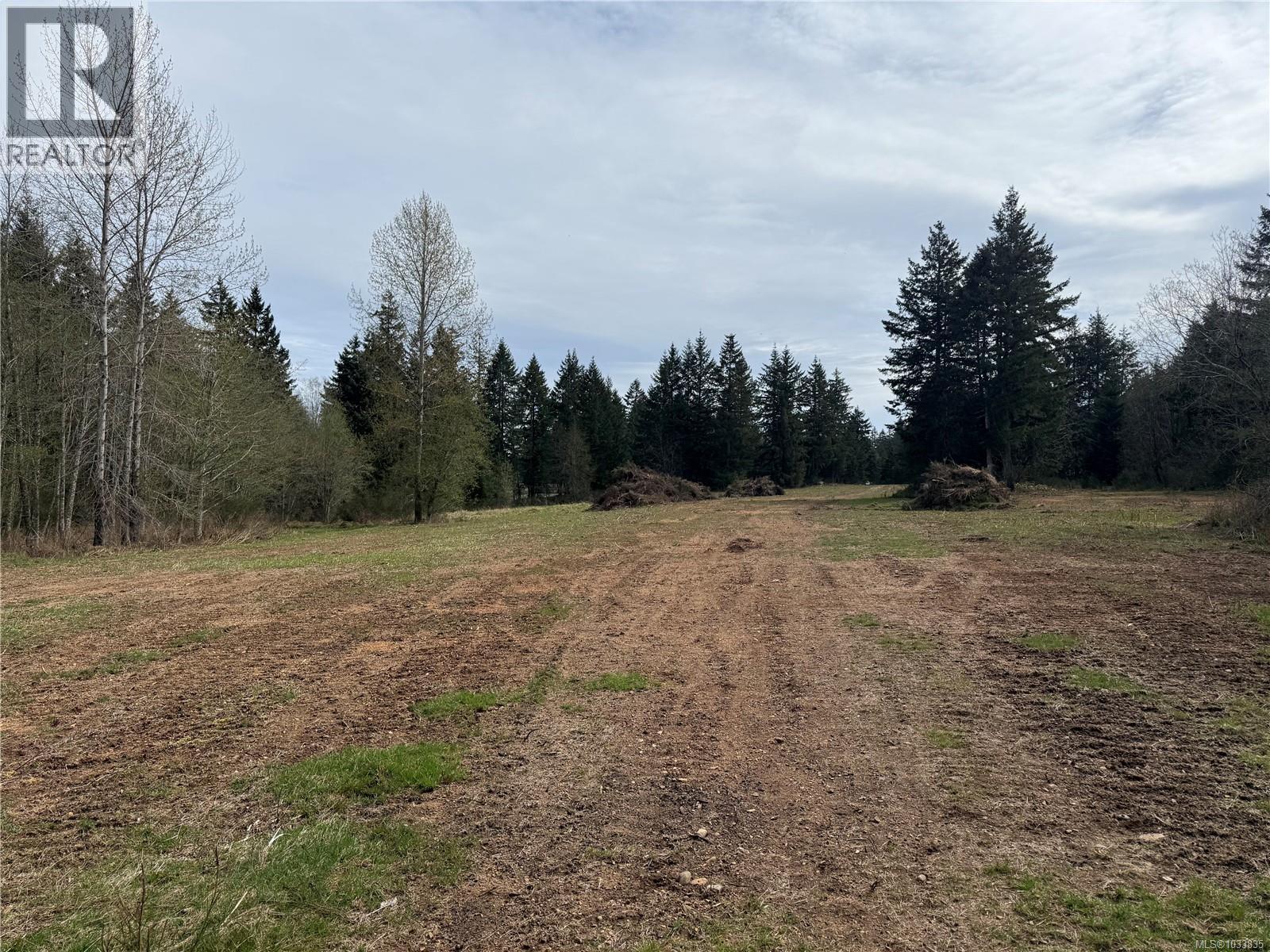 7481 Island Hwy, Merville, British Columbia