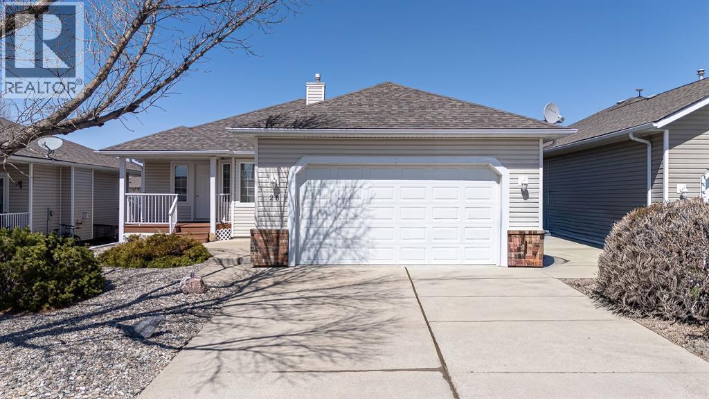26 Skyline Crescent, Claresholm, Alberta  T0L 0T0 - Photo 2 - A2304380